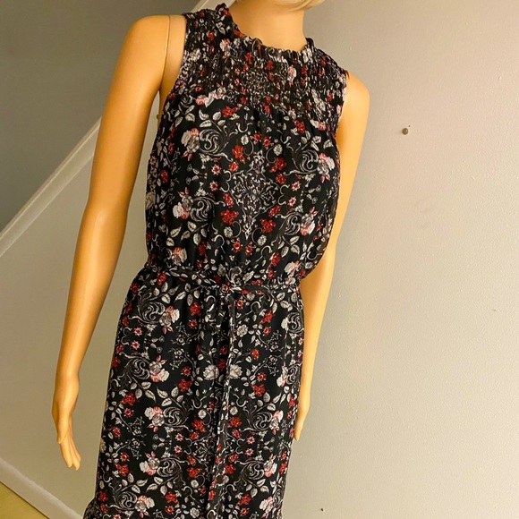 Knox Rose Dresses & Skirts - Knox Rose Floral Print Ladies BOHO Dress NWT NEW Ruffled Size Medium